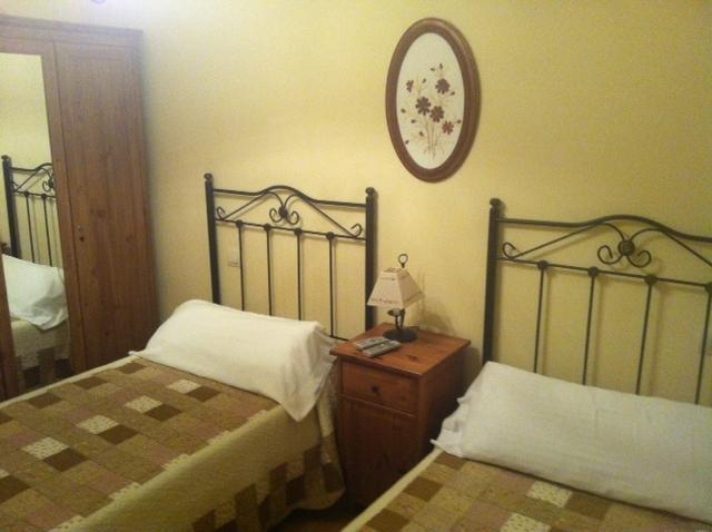 Pension A Cochera Ferrol Quarto foto