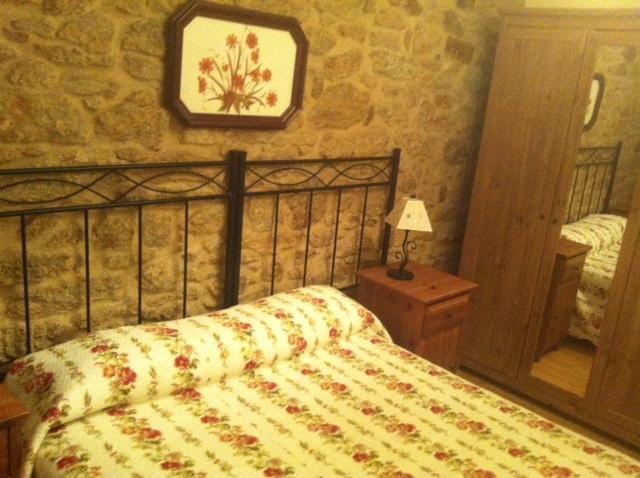 Pension A Cochera Ferrol Quarto foto