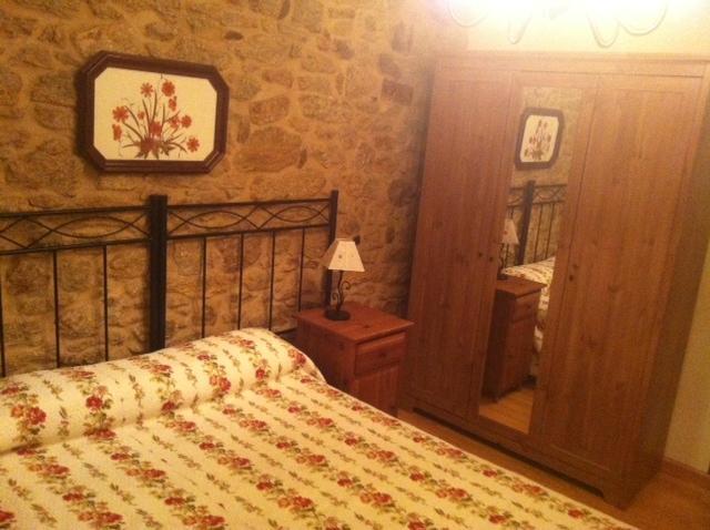 Pension A Cochera Ferrol Quarto foto
